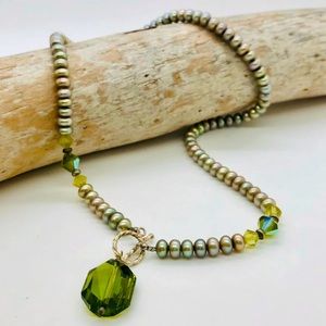 🔥 Vintage Deco Green Crystal Pendant Pearl Necklace 💚